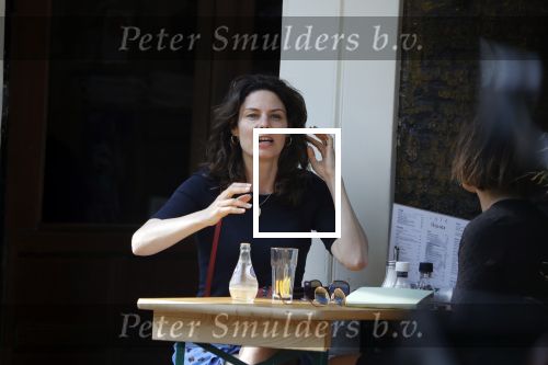 Amsterdam 24 mei 2018
Rifka Lodeizen op terras.
