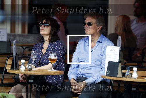 Amsterdam 23 mei 2018
Robert en Roos ten Brink op terras in Amsterdam zuid