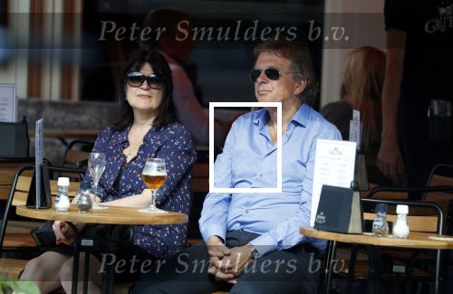 Amsterdam 23 mei 2018
Robert en Roos ten Brink op terras in Amsterdam zuid