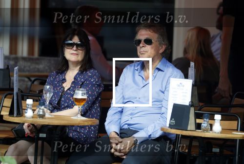 Amsterdam 23 mei 2018
Robert en Roos ten Brink op terras in Amsterdam zuid