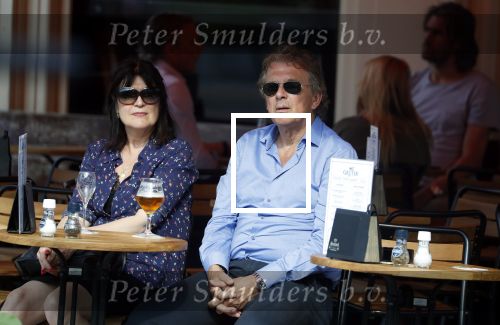 Amsterdam 23 mei 2018
Robert en Roos ten Brink op terras in Amsterdam zuid