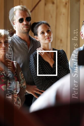Amsterdam 31 mei 2018
Boekpresentatie Katja Schuurman â€œKatja was Hierâ€ Thijs Romer met vriendin Igone de Jongh