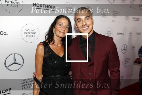 Amsterdam 1 juni 2018
Premiere Nationaal ballet in stopera. Timor Steffens met moeder