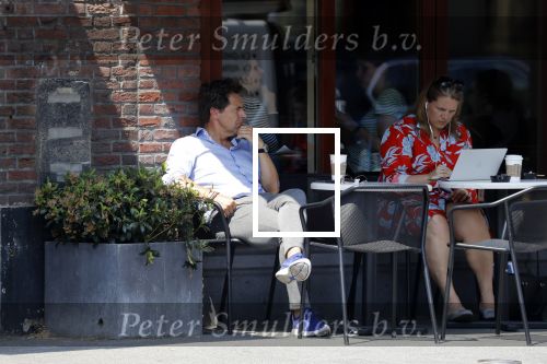 Amsterdam 29 mei 2018
Toine v Peperstraten drinkt koffietje bij starbucks.