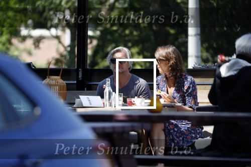 Amsterdam 20 mei 2018
Victor Reinier met zijn vriendin op terras.