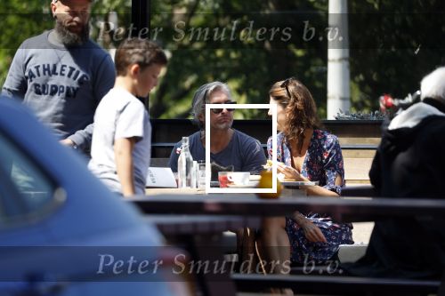 Amsterdam 20 mei 2018
Victor Reinier met zijn vriendin op terras.