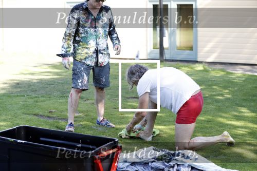 Eemnes 28 mei 2018
Golfwedstrijd ten bate van Warchild met oa Victor Reinier Toine v Peperstraten Mariska v Kolck en Frits Sissing. Kunstenaar Pim Smit maakt samen met victor Reinier een schilderij .