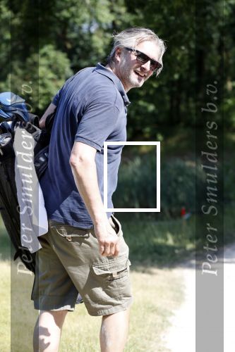 Eemnes 28 mei 2018
Golfwedstrijd ten bate van Warchild met oa Victor Reinier Toine v Peperstraten Mariska v Kolck en Frits Sissing. Kunstenaar Pim Smit maakt samen met victor Reinier een schilderij .