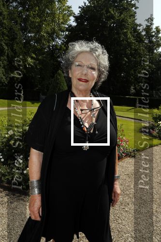 Haarzuilens 6 juni 2018
Opening expositie in kasteel de haar met oa Rene Mioch Annewil Blankers Renee Soutendijk en Willeke v Ammelrooij.