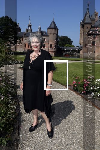Haarzuilens 6 juni 2018
Opening expositie in kasteel de haar met oa Rene Mioch Annewil Blankers Renee Soutendijk en Willeke v Ammelrooij.