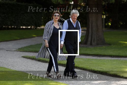 Haarzuilens 6 juni 2018
Opening expositie in kasteel de haar met oa Rene Mioch Annewil Blankers Renee Soutendijk en Willeke v Ammelrooij. Willibrord Frequin met vriendin