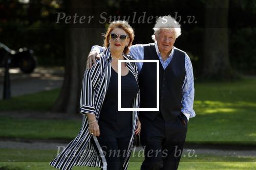 Haarzuilens 6 juni 2018
Opening expositie in kasteel de haar met oa Rene Mioch Annewil Blankers Renee Soutendijk en Willeke v Ammelrooij. Willibrord Frequin met vriendin