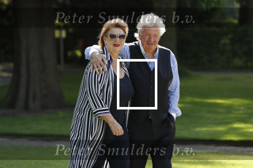 Haarzuilens 6 juni 2018
Opening expositie in kasteel de haar met oa Rene Mioch Annewil Blankers Renee Soutendijk en Willeke v Ammelrooij. Willibrord Frequin met vriendin