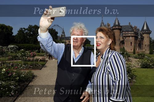 Haarzuilens 6 juni 2018
Opening expositie in kasteel de haar met oa Rene Mioch Annewil Blankers Renee Soutendijk en Willeke v Ammelrooij. Willibrord Frequin met vriendin