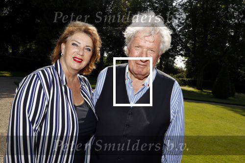 Haarzuilens 6 juni 2018
Opening expositie in kasteel de haar met oa Rene Mioch Annewil Blankers Renee Soutendijk en Willeke v Ammelrooij. Willibrord Frequin met vriendin