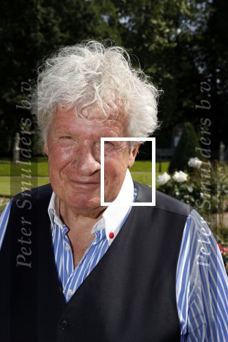 Haarzuilens 6 juni 2018
Opening expositie in kasteel de haar met oa Rene Mioch Annewil Blankers Renee Soutendijk en Willeke v Ammelrooij. Willibrord Frequin met vriendin