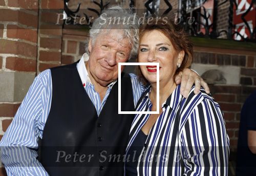 Haarzuilens 6 juni 2018
Opening expositie in kasteel de haar met oa Rene Mioch Annewil Blankers Renee Soutendijk en Willeke v Ammelrooij. Willibrord Frequin met vriendin