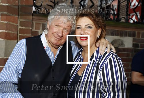 Haarzuilens 6 juni 2018
Opening expositie in kasteel de haar met oa Rene Mioch Annewil Blankers Renee Soutendijk en Willeke v Ammelrooij. Willibrord Frequin met vriendin