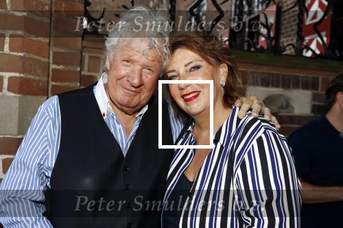 Haarzuilens 6 juni 2018
Opening expositie in kasteel de haar met oa Rene Mioch Annewil Blankers Renee Soutendijk en Willeke v Ammelrooij. Willibrord Frequin met vriendin