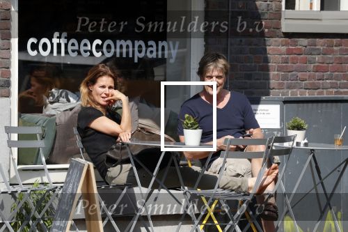 Amsterdam 23 mei 2018
Wim Kieft met vriendin op terras bij de coffeecompany.