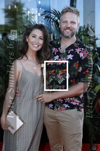 Amsterdam 5 juni 2018
Premiere Jurassic world in het amsterdam theater. Xelly Cabau v Kasbergen met vriend en een vriendin