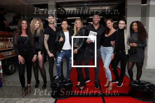 Amsterdam 21 mei 2019
Presentatie boek Alex Maas uitgegeven door Fajah Lourens. Alex met deelnemers temptation eiland