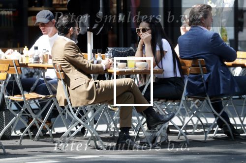 Amsterdam 23 mei 2019
Amanda Balk met haar (ex) man op terras in Amsterdam zuid.