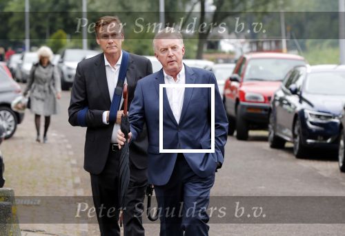 Maarssen Amsterdam 5 juni 2019
Crematie Martine Bijl op zorgvlied in Amsterdam. Andre v Duin met partner Martin