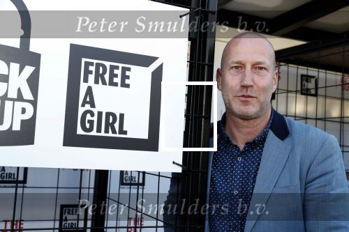Blaricum 13 mei 2019
Free a girl gala in the red sun in Blaricum.
Arjan Erkel