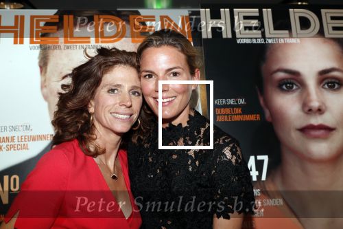 Amsterdam 29 mei 2019
10 jaar magazine Helden geporesnteerd bij Gassan Diamonds.
Frits en Barbara Barend praten met inge de Bruijn Ronald Koeman en Giovanni Bronkhorst. Barbara was er met partner en hun kinderen