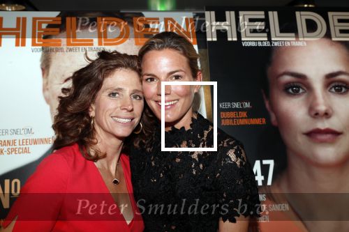 Amsterdam 29 mei 2019
10 jaar magazine Helden geporesnteerd bij Gassan Diamonds.
Frits en Barbara Barend praten met inge de Bruijn Ronald Koeman en Giovanni Bronkhorst. Barbara was er met partner en hun kinderen
