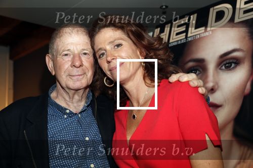 Amsterdam 29 mei 2019
10 jaar magazine Helden geporesnteerd bij Gassan Diamonds.
Frits en Barbara Barend praten met inge de Bruijn Ronald Koeman en Giovanni Bronkhorst. Barbara was er met partner en hun kinderen