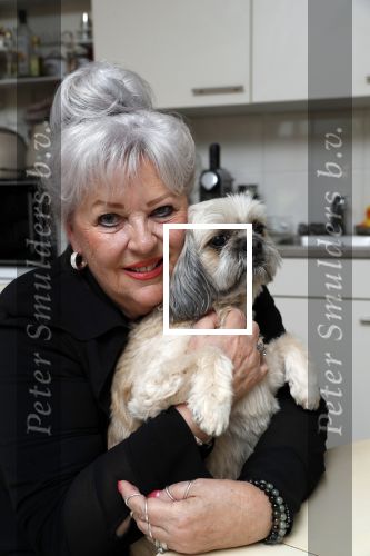 Ermelo 9 mei 2019
Weduwe Bert Bakker ( ex partner Mary Borsato) bij haar thuis.