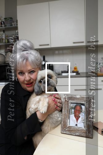 Ermelo 9 mei 2019
Weduwe Bert Bakker ( ex partner Mary Borsato) bij haar thuis.