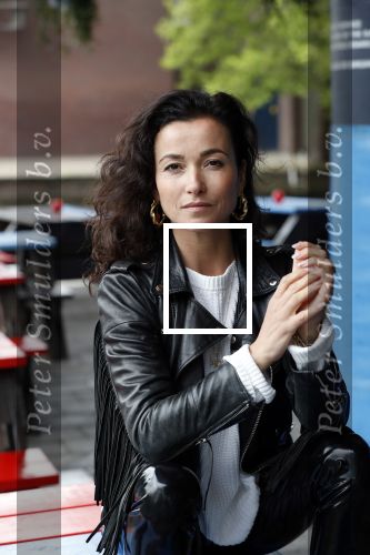 Amsterdam 28 mei 2019
Birgit Schuurman arriveert op een jetski bij cafe de waterkant om daar een gids van Liptonice uit te reiken aan eigenaar van de waterkant.