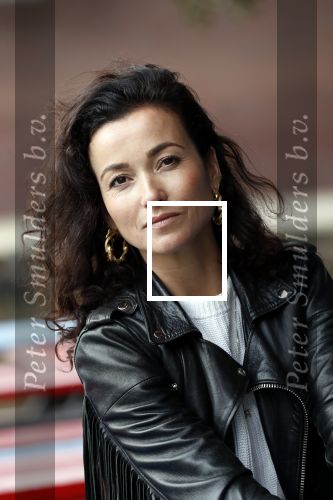 Amsterdam 28 mei 2019
Birgit Schuurman arriveert op een jetski bij cafe de waterkant om daar een gids van Liptonice uit te reiken aan eigenaar van de waterkant.