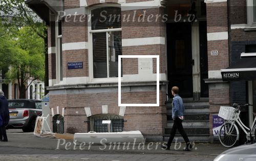 Amsterdam 28 mei 2019
Bij Bridget Maasland voor haar huis liggen een matras en hout voor de deur.