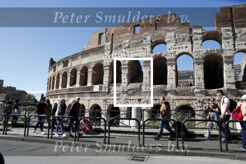 Rome mei 2019
Prinses Christina woont tegenwoordig in een appartement/penthouse in Rome.
Er zitten verschillende leuke winkeltjes in de buurt. Ook het collosseum ligt bij haar om de hoek.