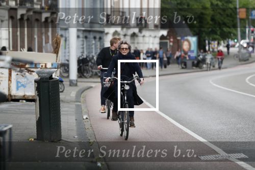 Amsterdam 25 mei 2019
Connie Palmen op de fiets in Amsterdam.
