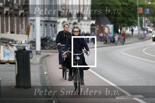 Amsterdam 25 mei 2019
Connie Palmen op de fiets in Amsterdam.