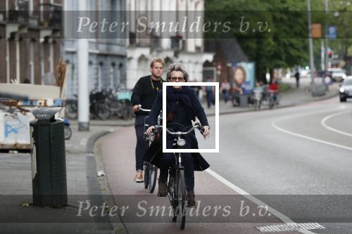 Amsterdam 25 mei 2019
Connie Palmen op de fiets in Amsterdam.