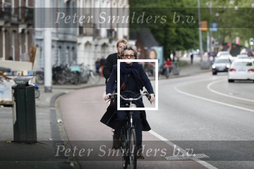 Amsterdam 25 mei 2019
Connie Palmen op de fiets in Amsterdam.
