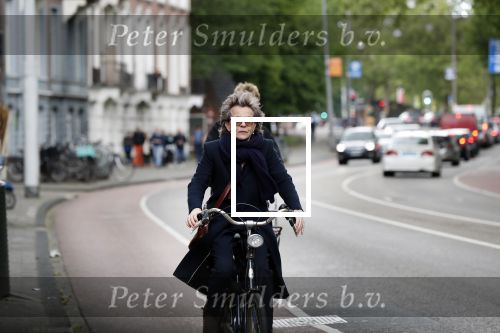 Amsterdam 25 mei 2019
Connie Palmen op de fiets in Amsterdam.