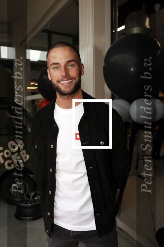 Amsterdam 21 mei 2019
Presentatie boek Alex Maas uitgegeven door Fajah Lourens. Donny Roelvink