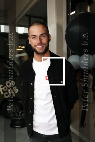 Amsterdam 21 mei 2019
Presentatie boek Alex Maas uitgegeven door Fajah Lourens. Donny Roelvink