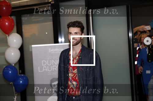 Schiphol  19 mei 2019
Vele fans wachten Duncan Laurence op nadat hij op schiphol is geland . De avond ervoor heeft hij het songfestival gewonnen in israel