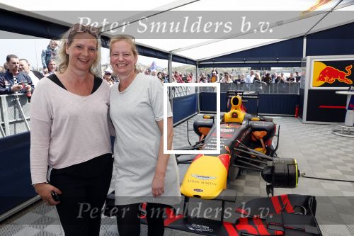 Zandvoort 18 mei 2019
Jumbo racedagen op circuit Zandvoort met oa aanwezig Max Verstappen en Pierre Gasly van het Red Bull F1 team. Dames Esther Vergeer Foundation