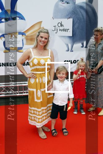Amsterdam 2 juni 2019
Premiere huisdiergeheimen 2 in pathe arena. Eveline Stallaart met zoon