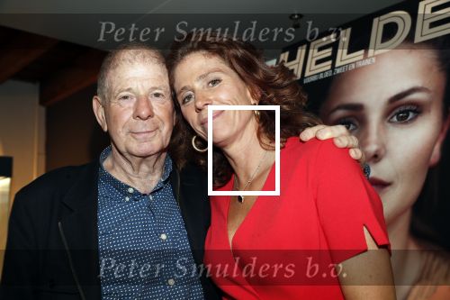 Amsterdam 29 mei 2019
10 jaar magazine Helden geporesnteerd bij Gassan Diamonds.
Frits en Barbara Barend praten met inge de Bruijn Ronald Koeman en Giovanni Bronkhorst.
