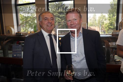 Amsterdam 29 mei 2019
10 jaar magazine Helden geporesnteerd bij Gassan Diamonds.
Frits en Barbara Barend praten met inge de Bruijn Ronald Koeman en Giovanni Bronkhorst. Benno Leeser en Ronald Koeman